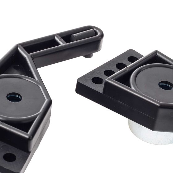 Motorcycle wheel spinner outlet